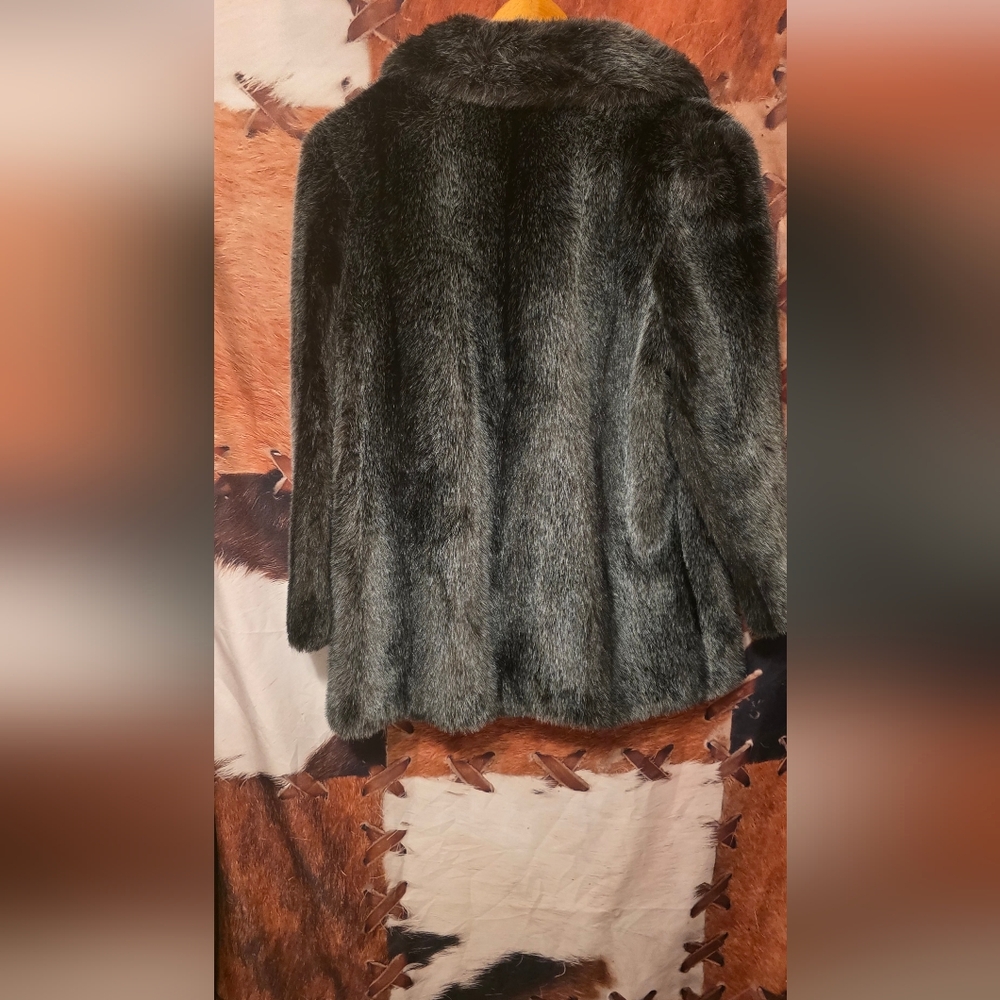 Chic Dark Gray Teddy Jacket - Picture 2 of 5